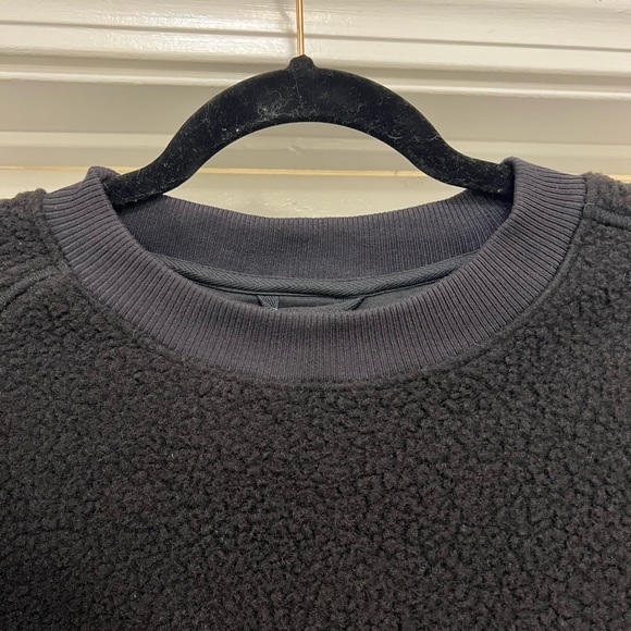 NWT Everlane Sherpa Crewneck Sweatshirt - Picture 8 of 10